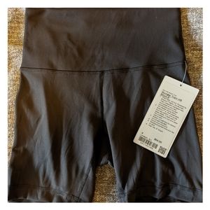 Wunder Train HR 6" shorts